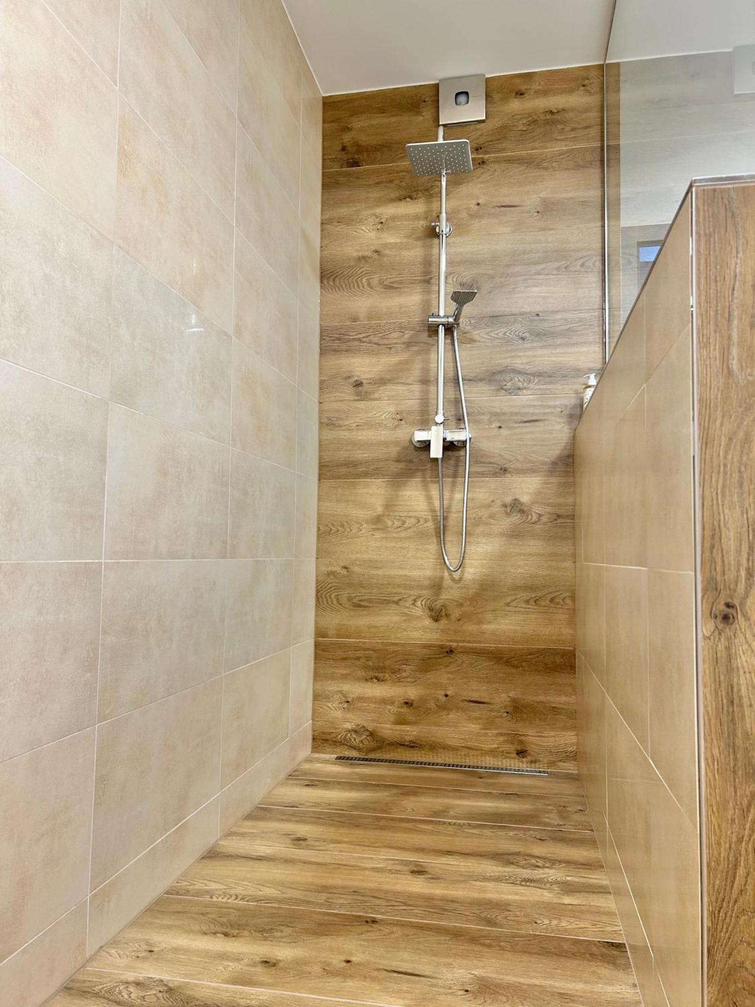 Apartment Dita Κάρλοβι Βάρι Εξωτερικό φωτογραφία